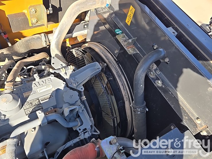 2021-case-cx210-lc-image-157