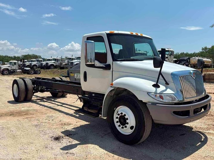 2022-international-mv607-image-8