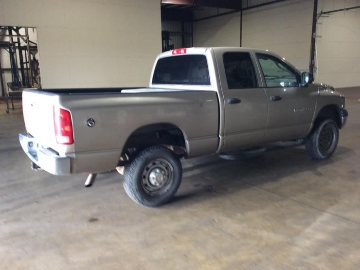 2005-dodge-2500-image-3