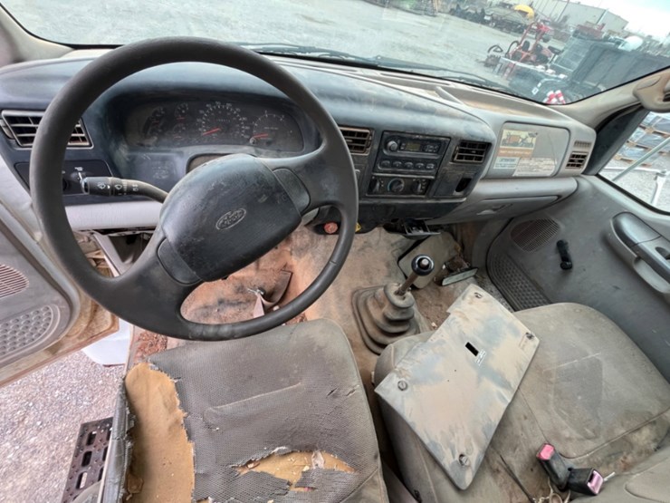 2001-ford-f750-image-16