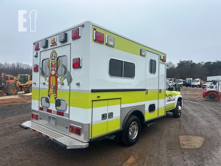 2006-gmc-sierra-3500-image-6