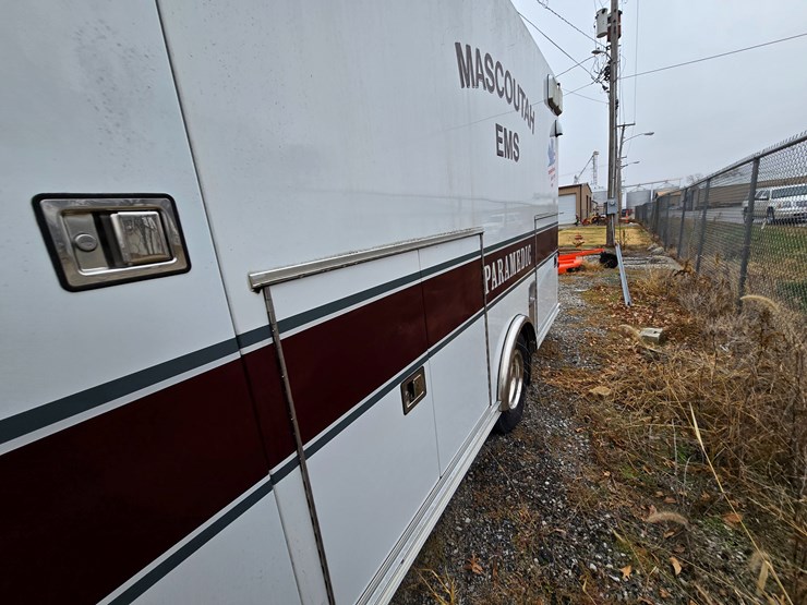 2010-ford-e450-image-6