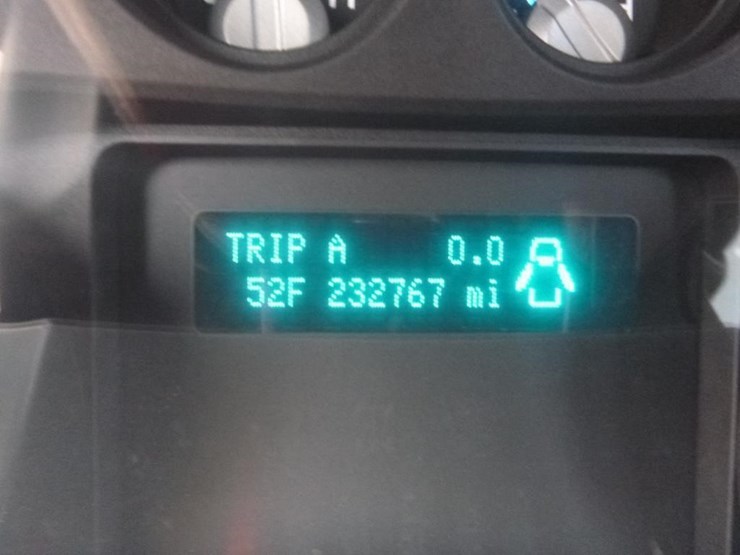 2015-ford-f550-image-15