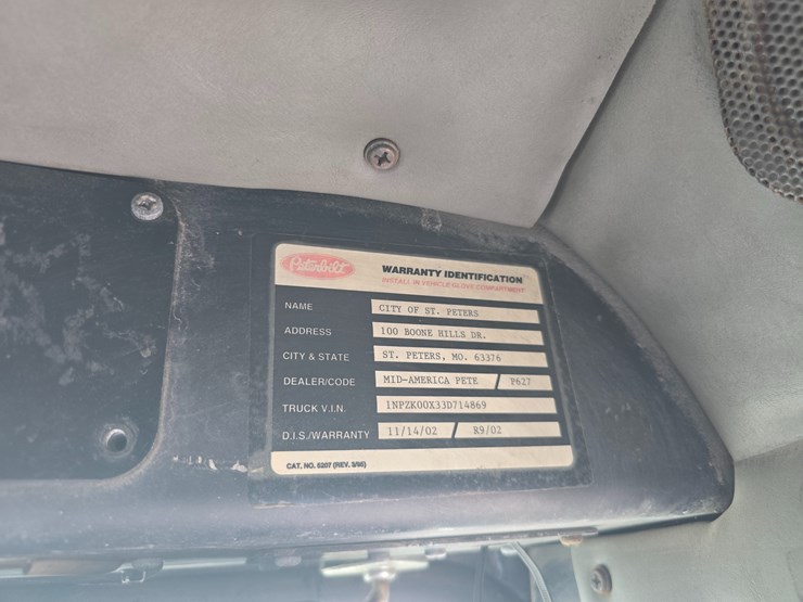 2003-peterbilt-320-image-62