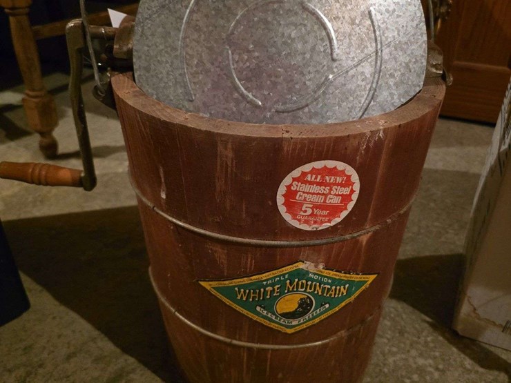 white-mountain-ice-cream-freezer-image-1