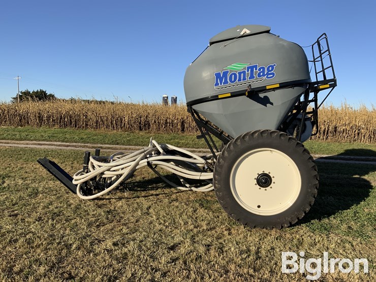 2022-montag-gen1-12r9t-9-ton-dry-fertilizer-cart-image-8