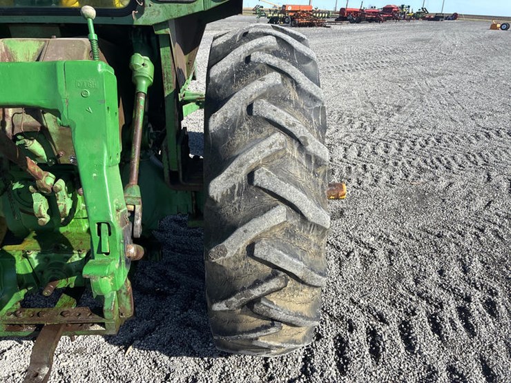 john-deere-4520-image-41