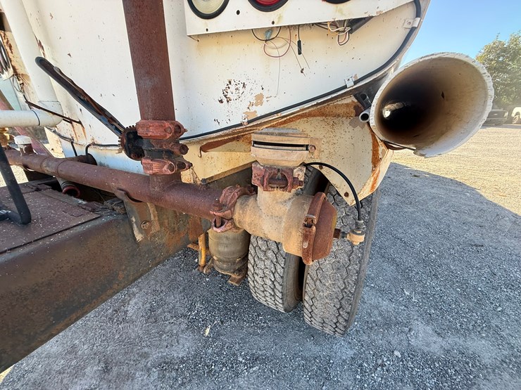 mack-r686st-image-65