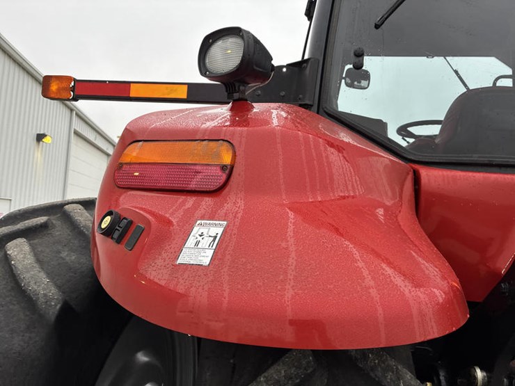 case-ih-magnum-245-image-25
