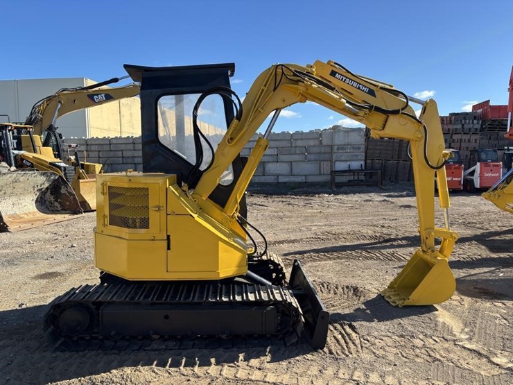 mitsubishi-mxr35-image-7