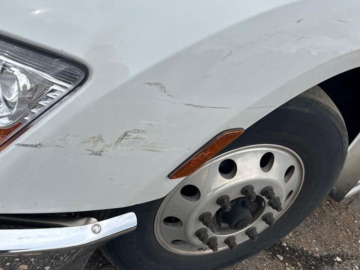 peterbilt-579-image-6