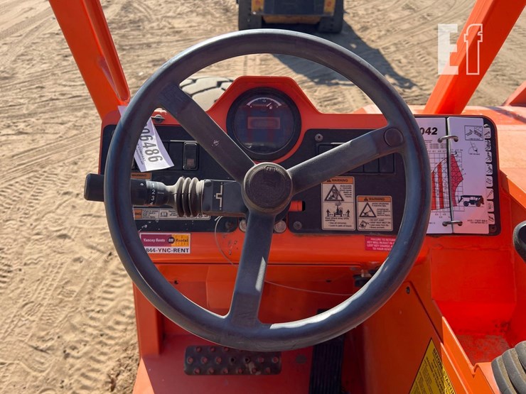 2019-jlg-6042-image-30