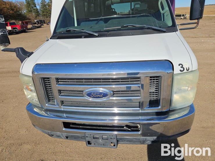2010-ford-e450-image-10