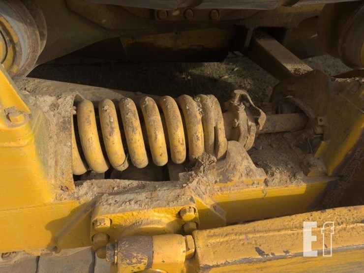 caterpillar-d6d-image-19