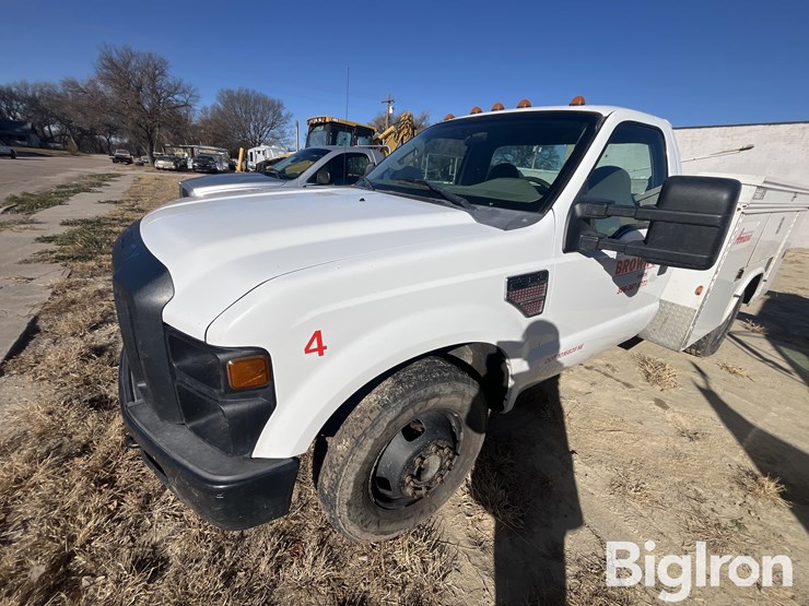 ford-f350-xl-image-10