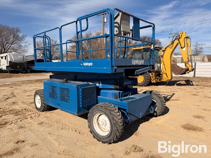 up-right-lx31-image-1