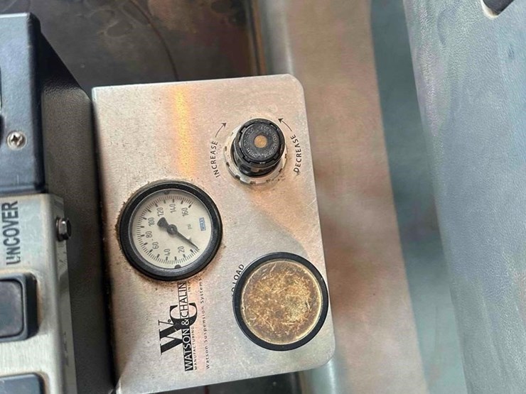 2017-mack-granite-gu713-image-27