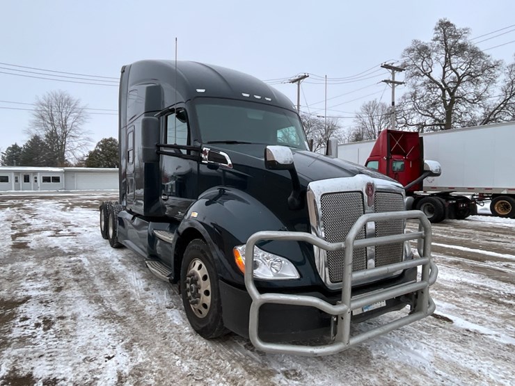 2020-kenworth-t680-image-6