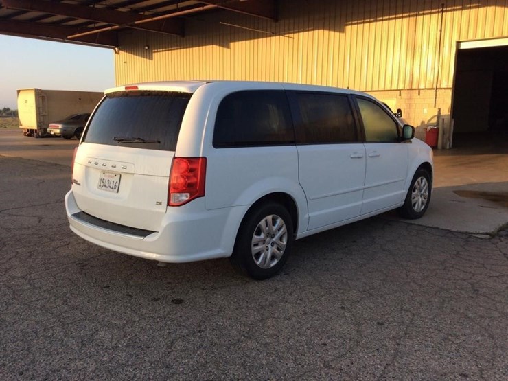 2017-dodge-grand-caravan-image-3