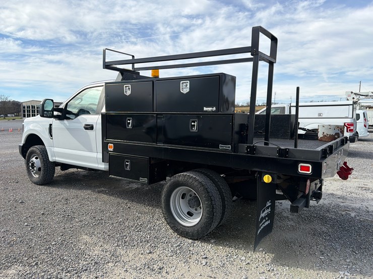 2018-ford-f350-xl-image-6