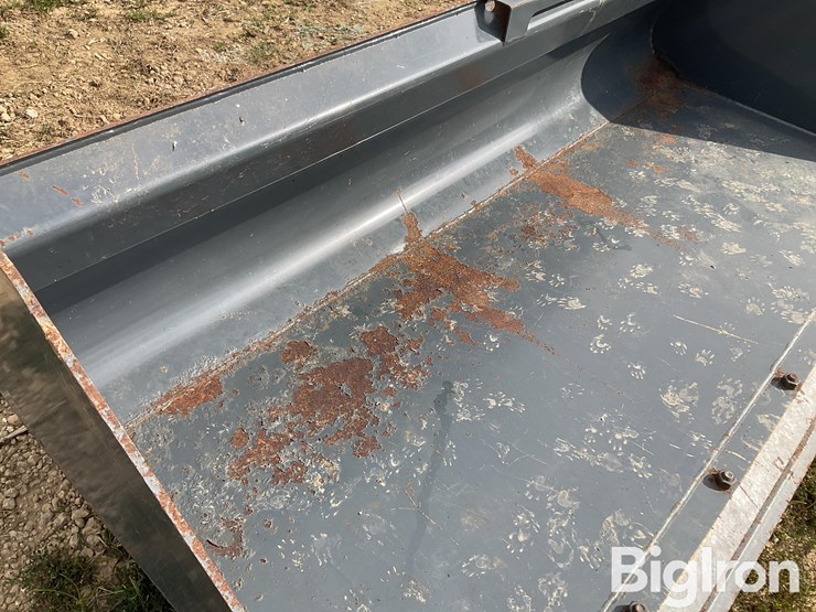 84"-27-cu-ft-material-bucket-image-11