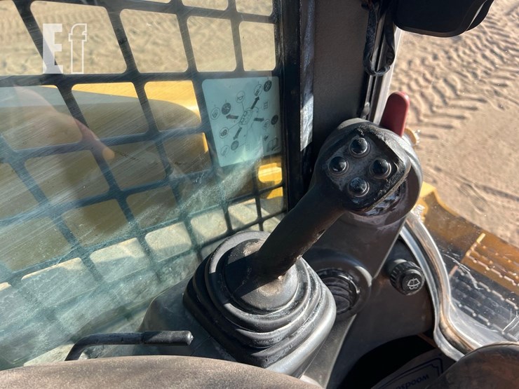 caterpillar-299d2-image-28