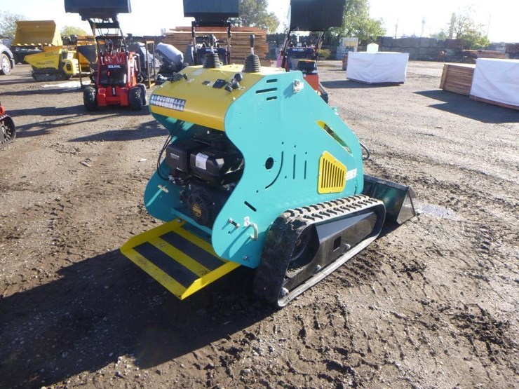 2024-mach-pro-mp-s300-skid-steer-track-loader-image-3