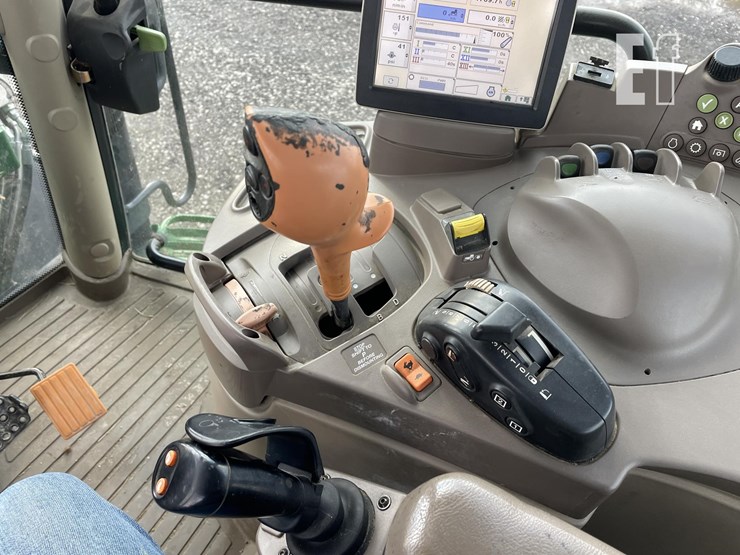 2013-john-deere-6150r-image-26