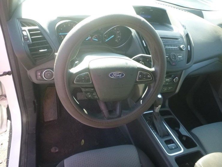 2017-ford-escape-image-10