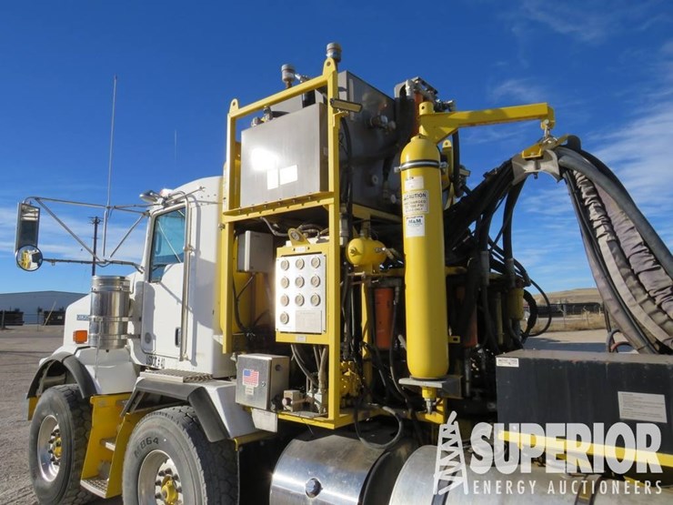 2018-kenworth-t800-image-11