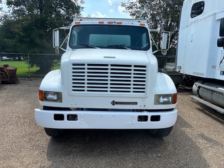 1994-international-4700-image-7