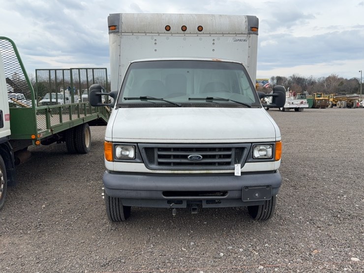 ford-e350-image-2