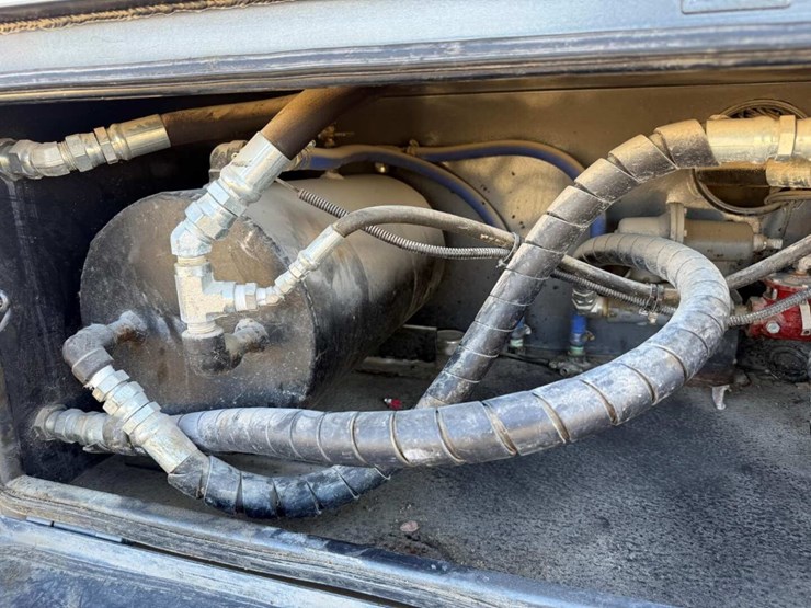 2018-kenworth-t800-image-18