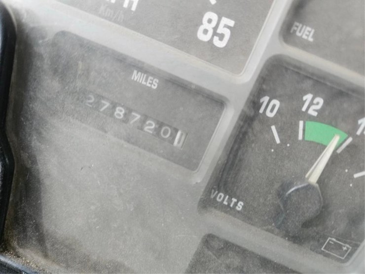 international-4900-image-38