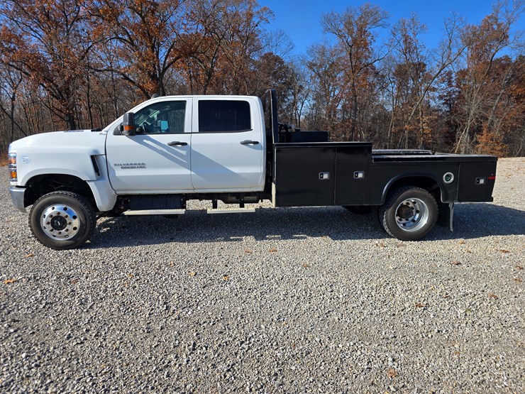chevrolet-silverado-5500hd-image-9
