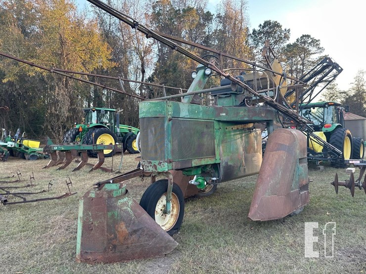 john-deere-700-image-4