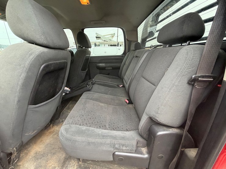 chevrolet-3500hd-image-14