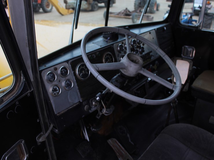 1982-caterpillar-3406-image-10