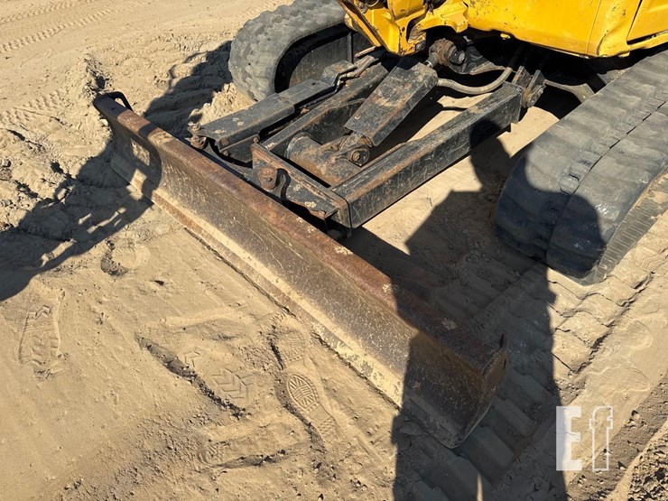 2017-caterpillar-304e2-cr-image-17