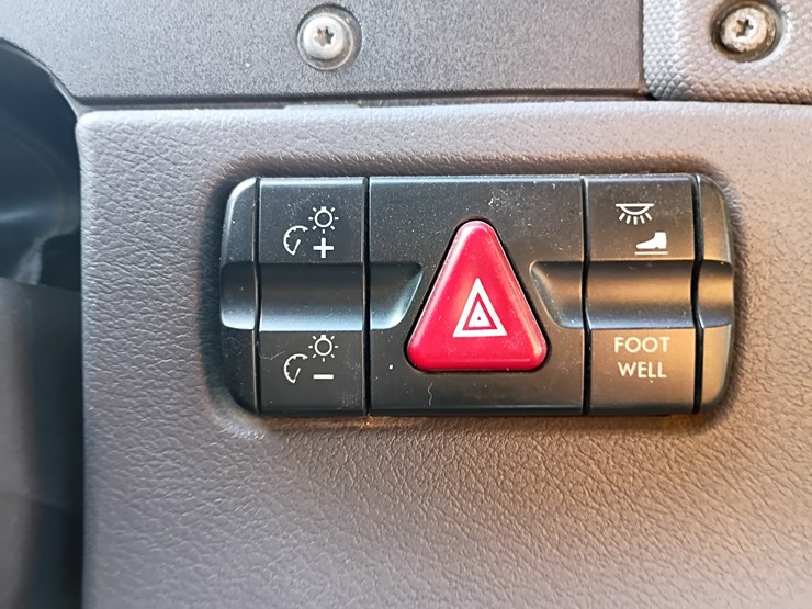 freightliner-cascadia-125-image-54