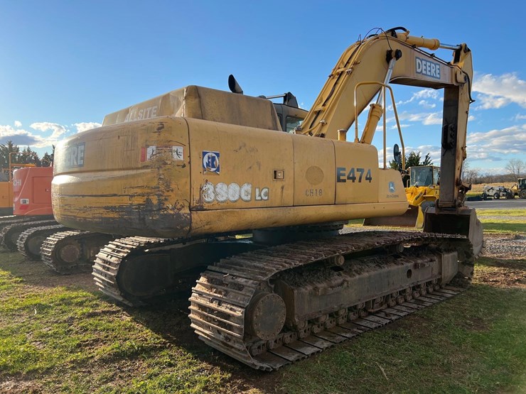 2005-john-deere-330cl-image-13