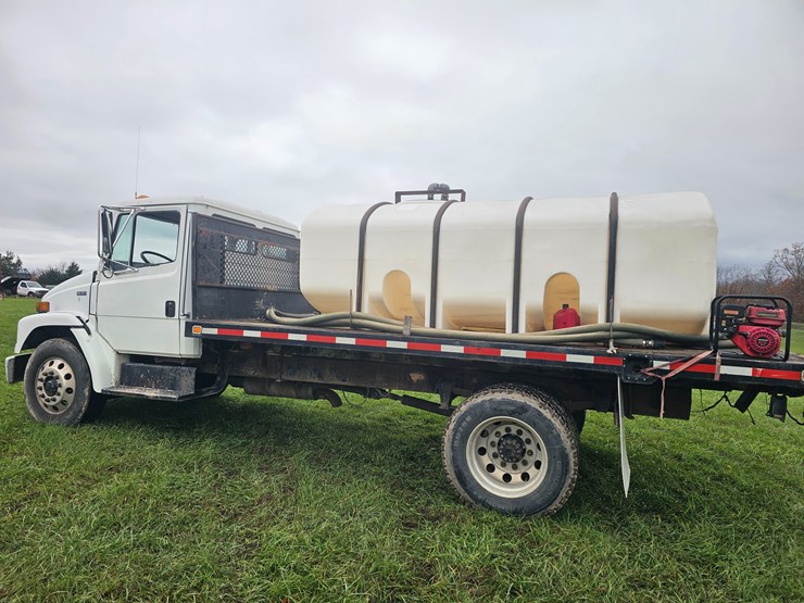 freightliner-fl60-image-9