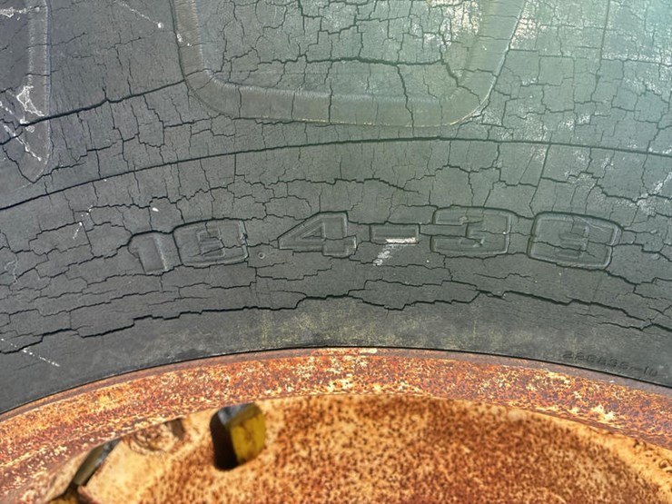 john-deere-4520-image-36