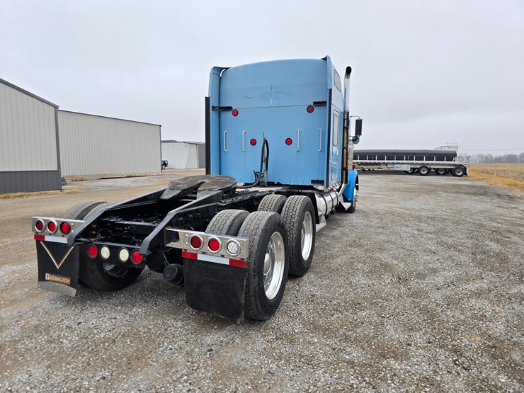 1999-kenworth-w900l-image-24