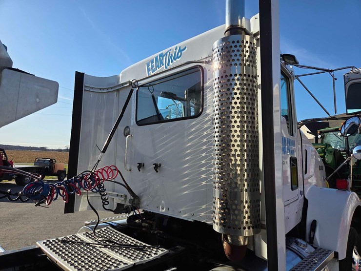 kenworth-t800-image-27