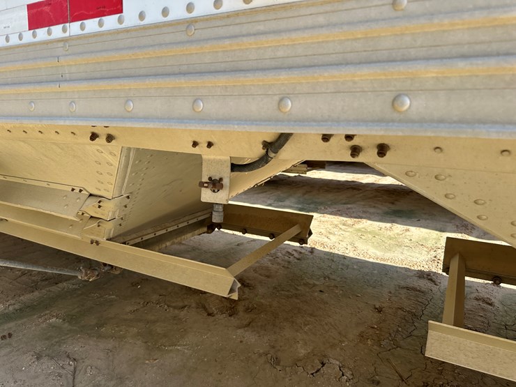 2014-timpte-hopper-bottom-image-24