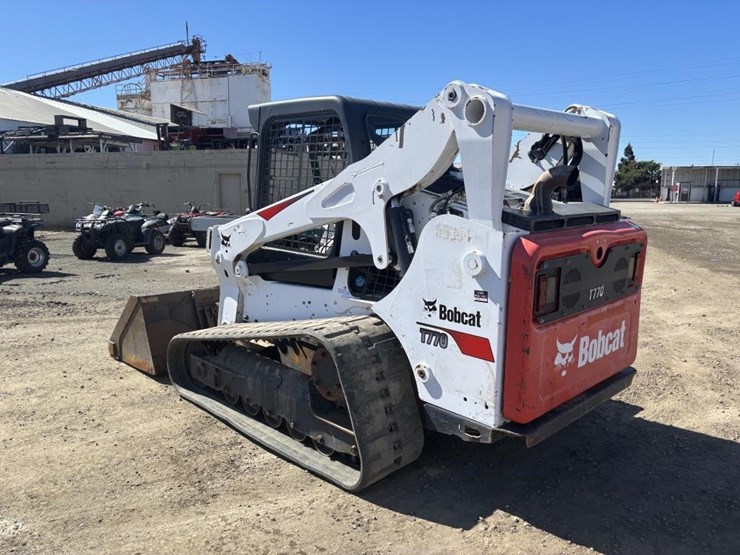 2016-bobcat-t770-image-4