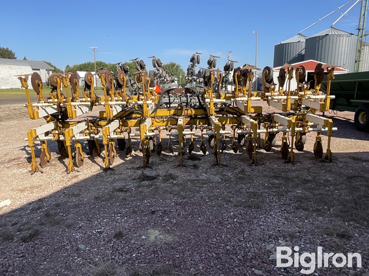 buffalo-6000-16-row-cultivator-image-6