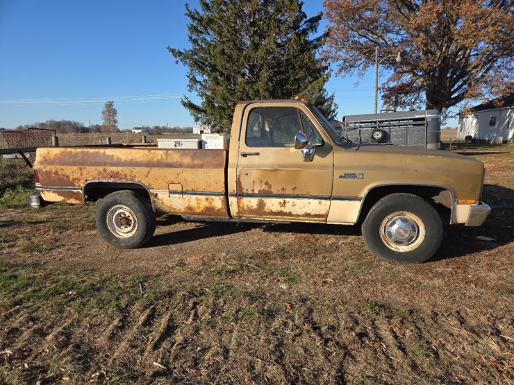 1985-gmc-3500-image-7