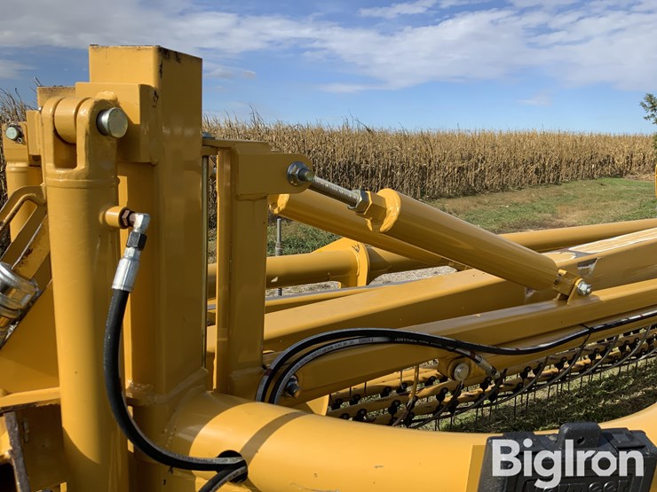 2012-vermeer-r2800-image-16